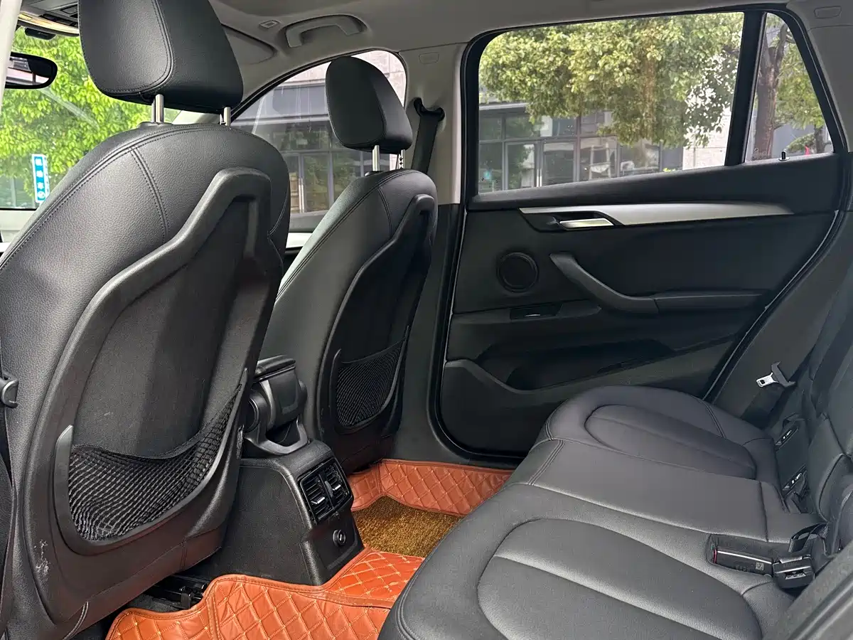 BMW X1 2016 sDrive18Li Fashion Model фото 6