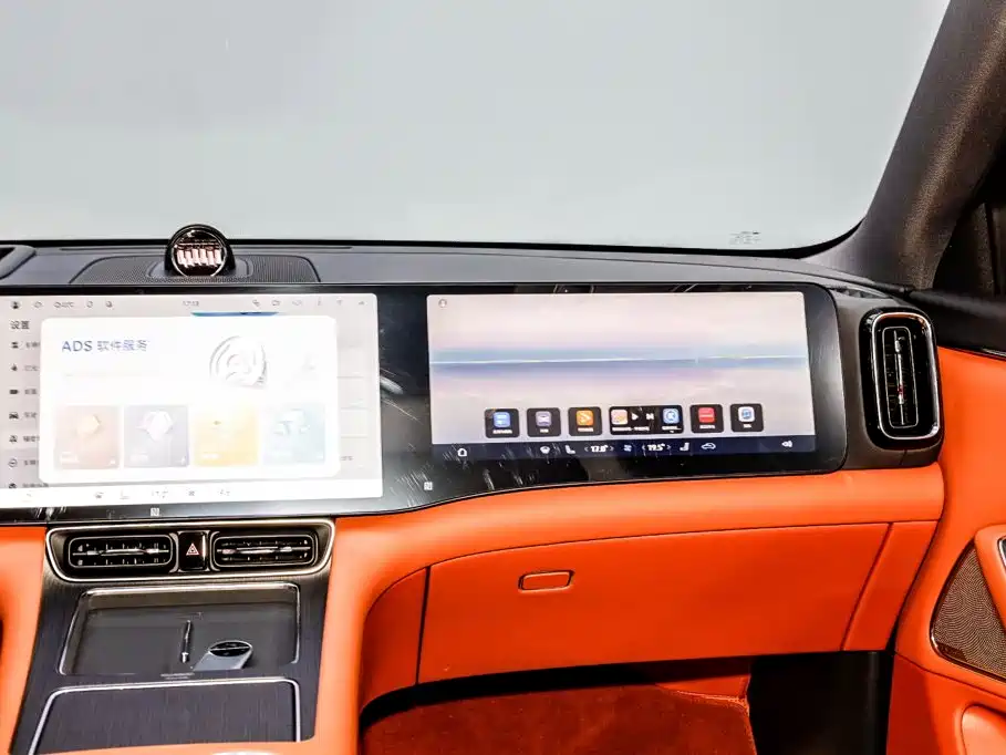 Aito AITO M8 2025 2025 Range Extender Max+ Edition 53.4kWh 5-seater