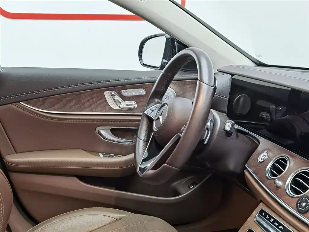 Mercedes-Benz E-Class 2023 Facelift E 300 L Luxury фото 22