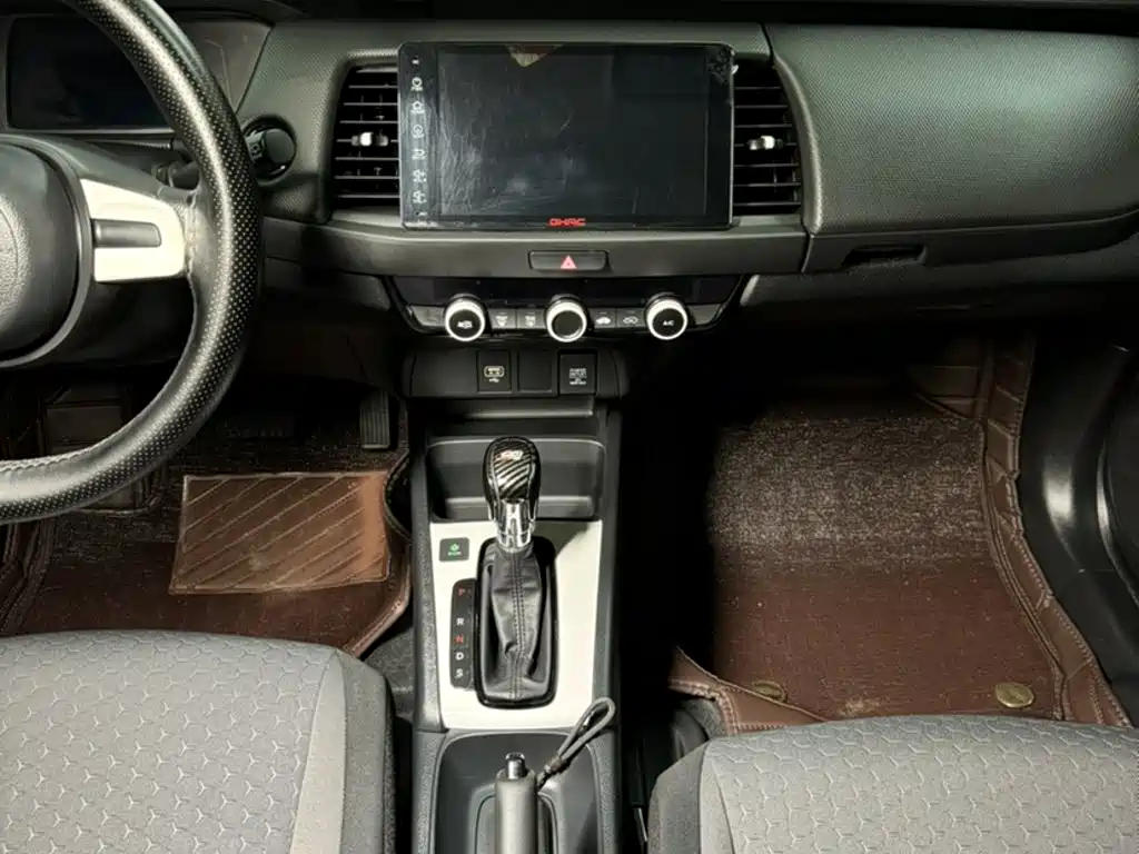 Фото 12 - Honda Fit