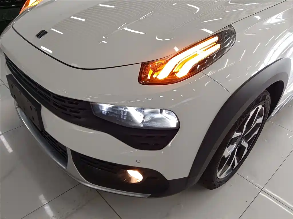 Lynk & Co 02 2019 1.5T DCT FWD Jin Pro Version China VI фото 18