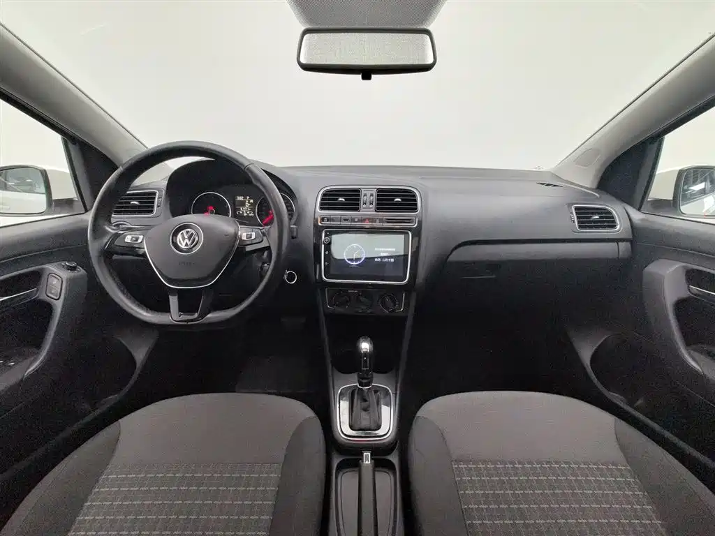 Volkswagen Polo 2018 1.5L Auto Comfort фото 5