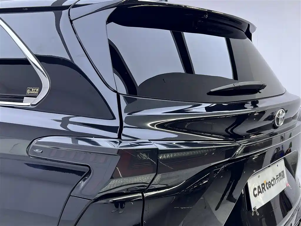 Toyota Sienna 2024 2.5L Hybrid Comfort Edition фото 10