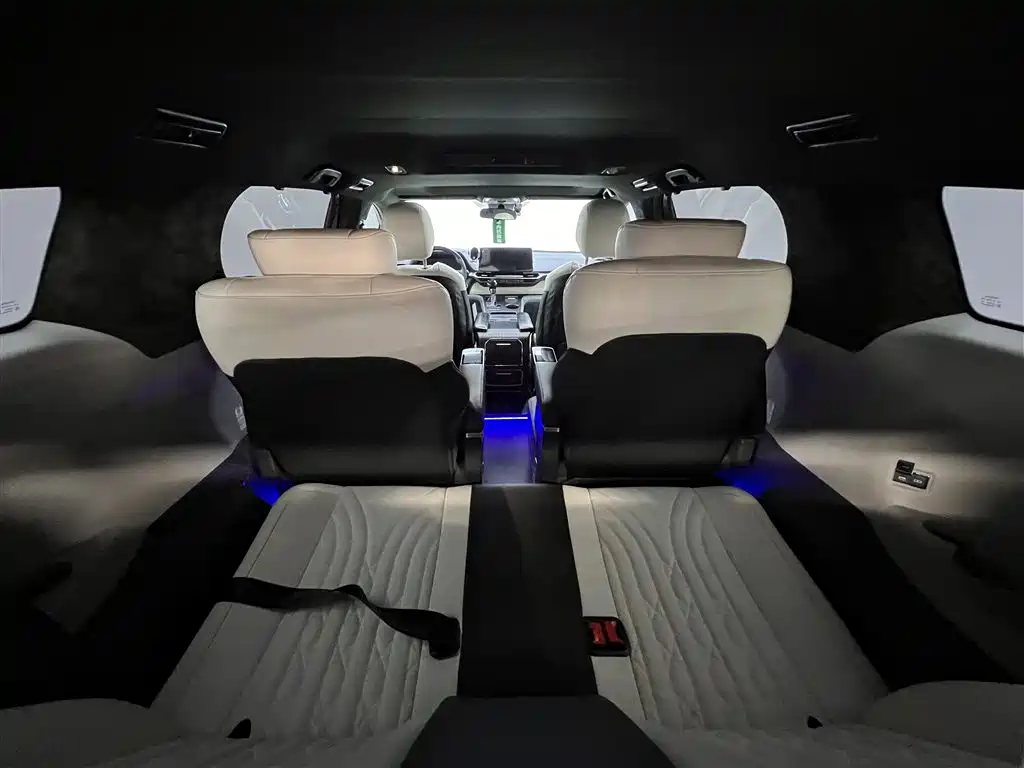 Toyota Sienna 2024 2.5L Hybrid Comfort Edition фото 33