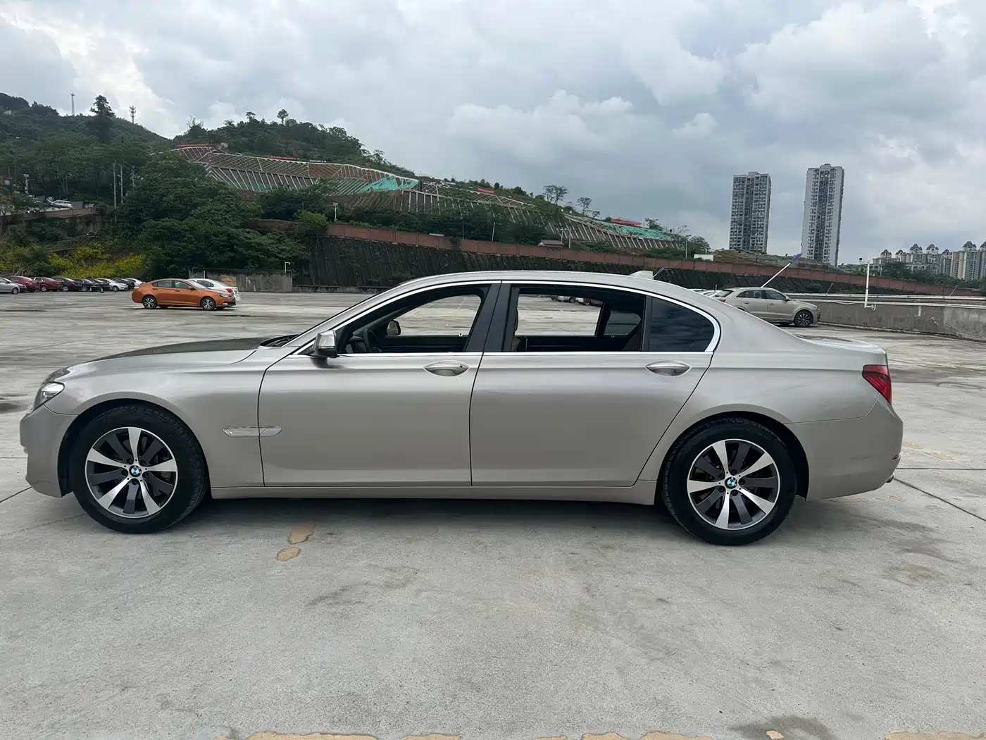 BMW 7 Series 2014 730Li Premium фото 4