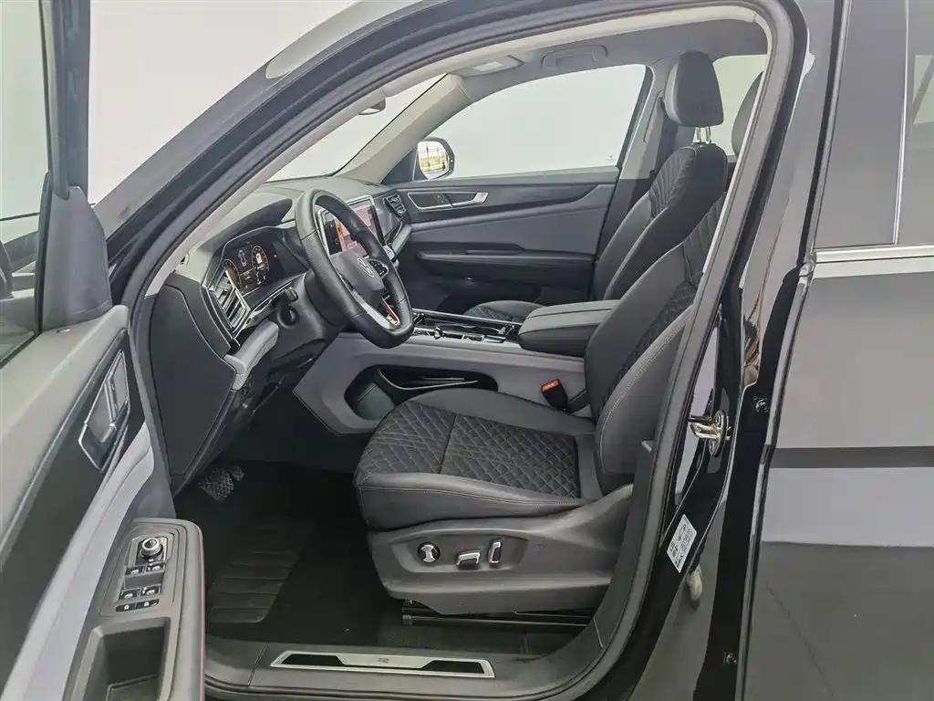 Volkswagen Teramont 2023 Teramont X 330TSI 2WD Luxury фото 10