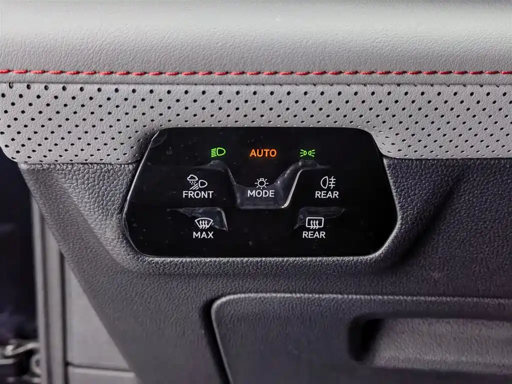 Volkswagen Teramont 2023 Teramont X 330TSI 2WD Luxury фото 21