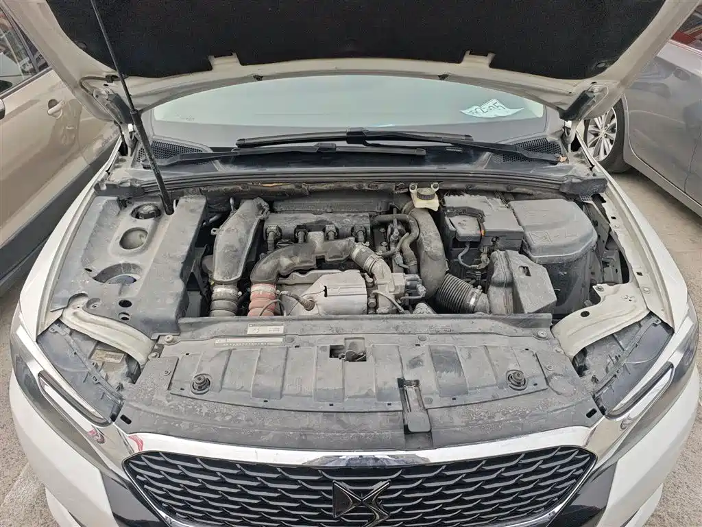 DS 5LS 2016 2015 1.6T Elegance THP160