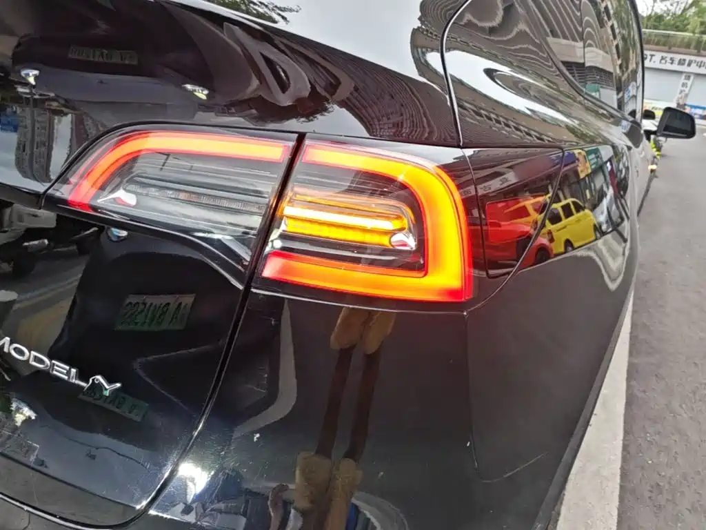 Фото 8 - Tesla Model Y