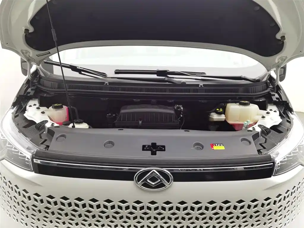 SAIC MAXUS XINTU V70