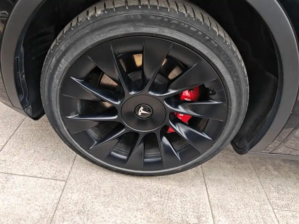 Фото 23 - Tesla Model Y