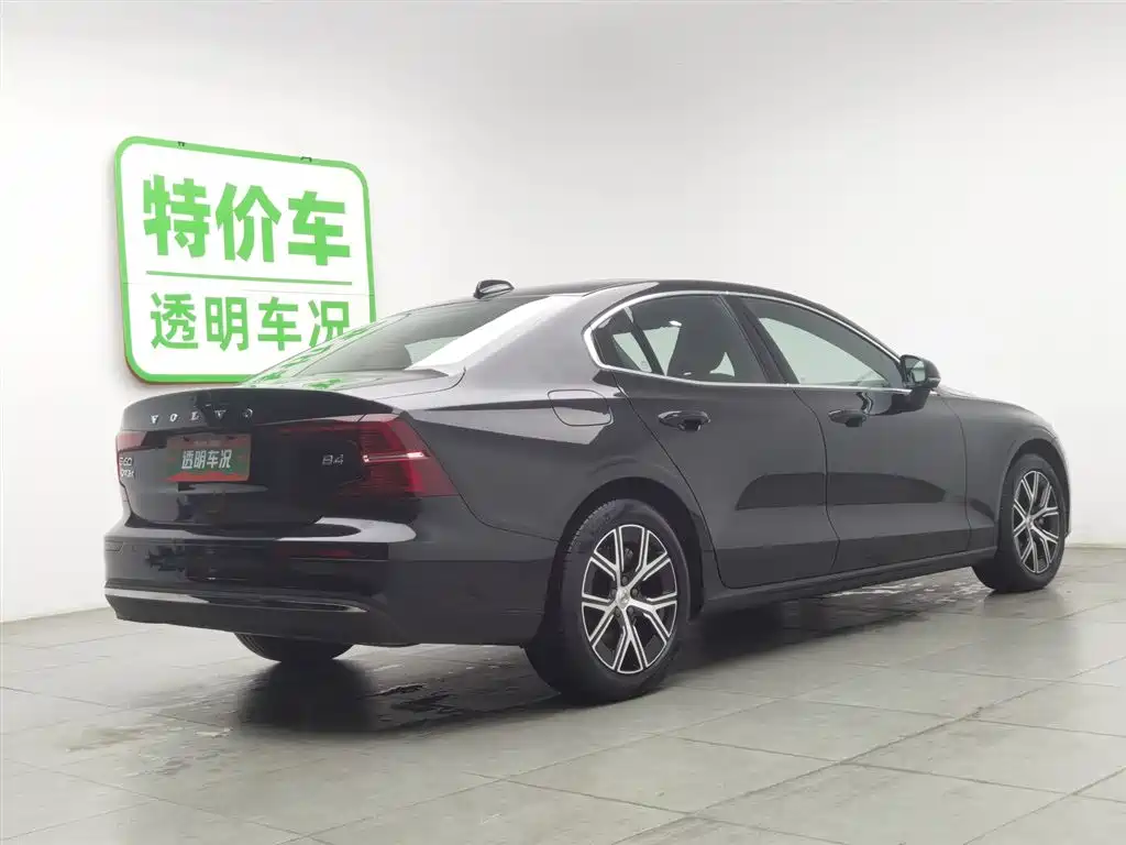 Volvo S60 2025 B4 Smart Luxury Edition фото 2