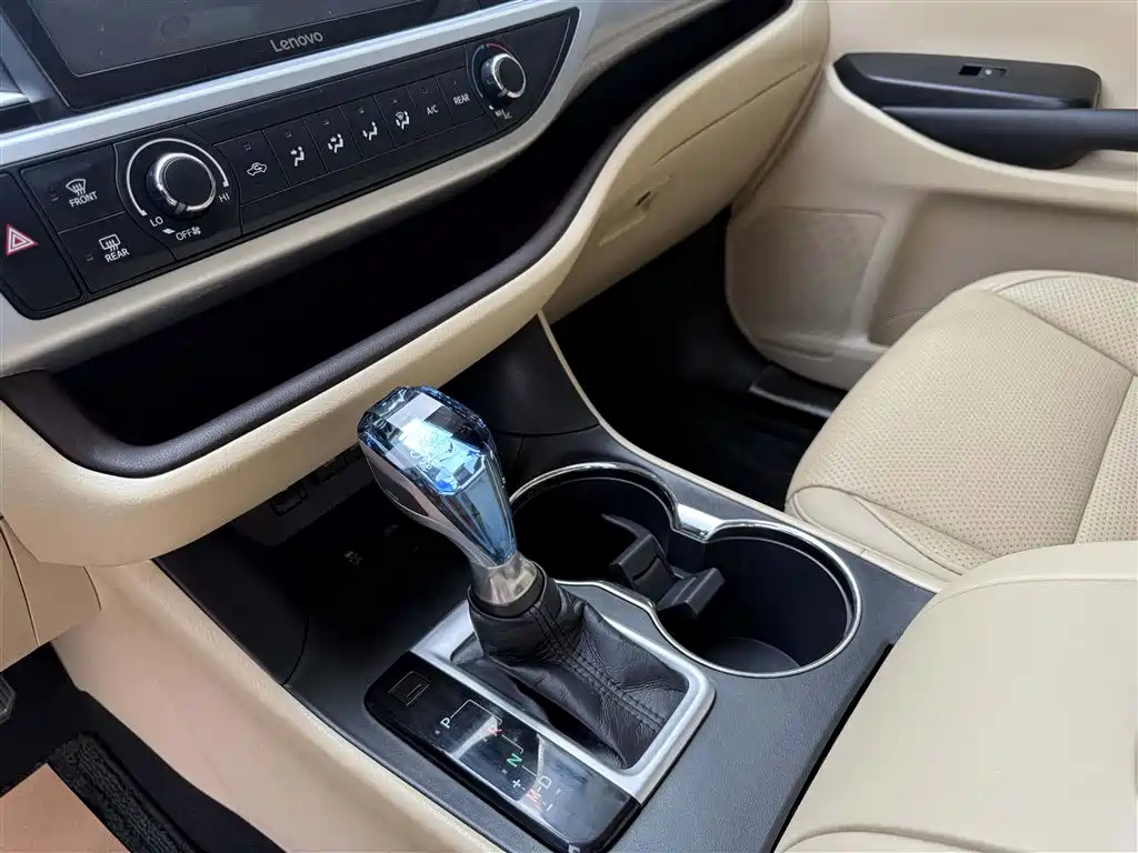 Toyota Highlander 2018 2.0T 2WD Elite 7-seater (China V) фото 26