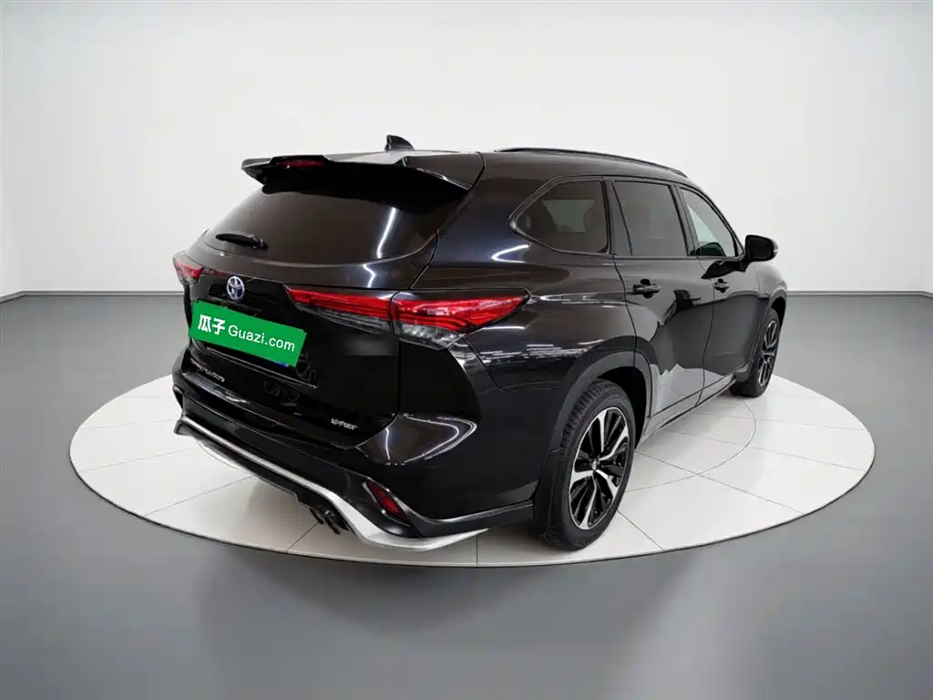 Toyota Crown Kluger 2021 2.5L HEV 4WD Premium фото 7