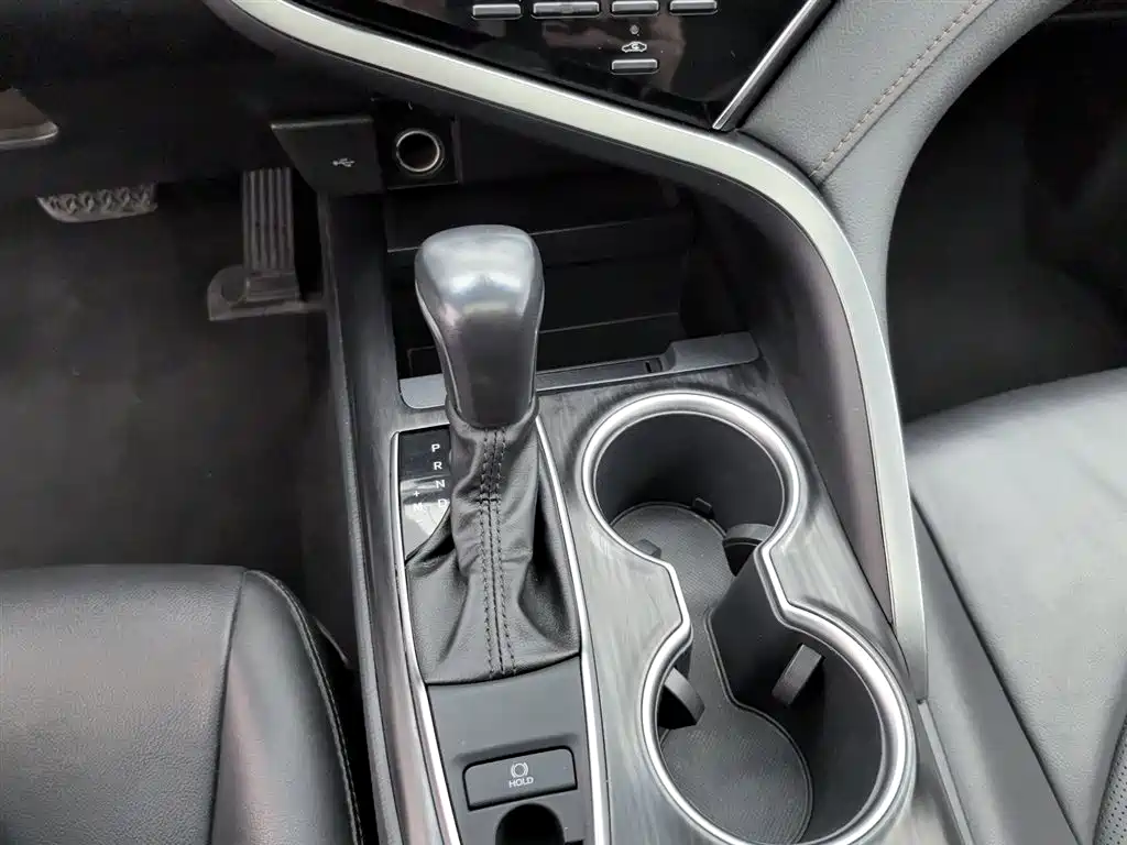 Toyota Camry 2021 2.0G Luxury Edition фото 13
