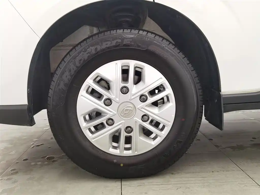 SAIC MAXUS XINTU V70