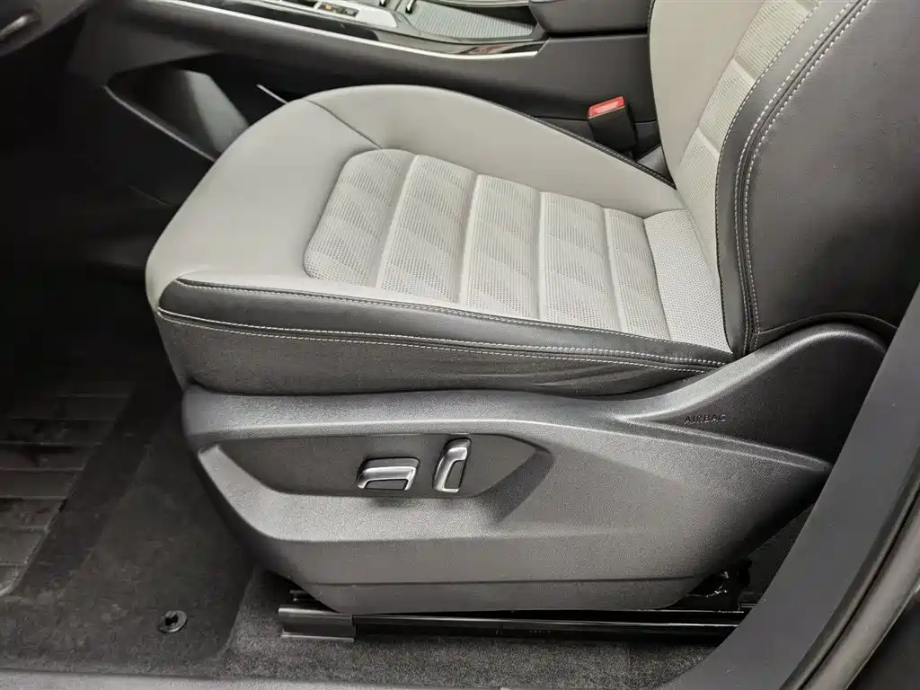 Volkswagen Talagon 2024 330TSI Luxury Cruise Shared Edition фото 20