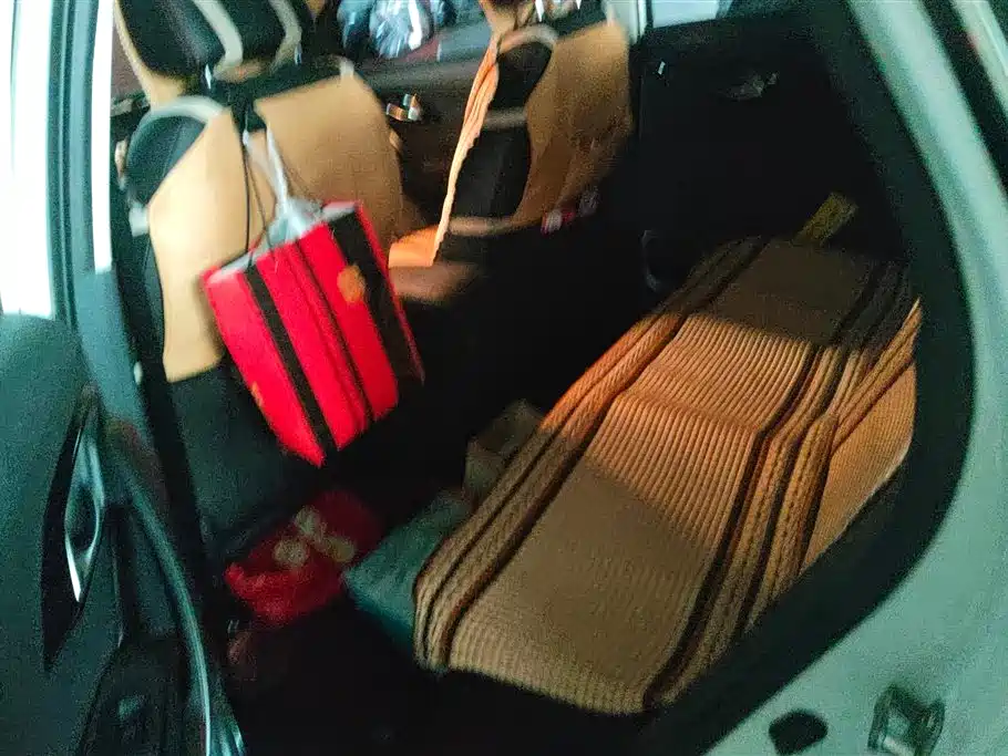 FAW Senya R7 2017 2017 Model 1.6L Automatic Smart