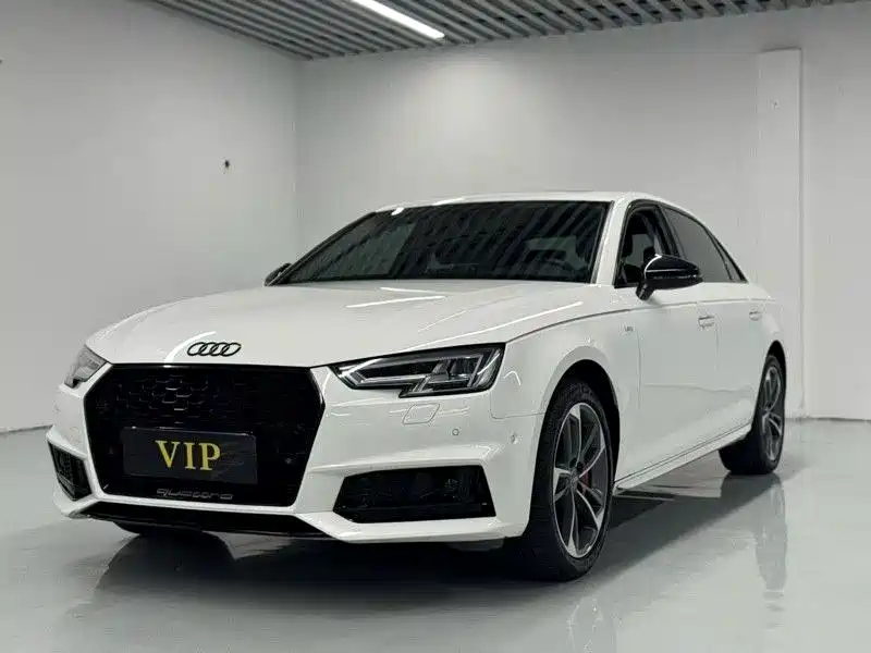 Audi A4L 2018 30th Anniversary 45 TFSI quattro Sport