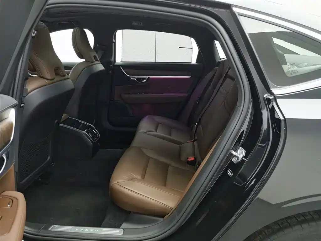Volvo S90 2021 Model B5 Inscription Luxury Edition фото 15