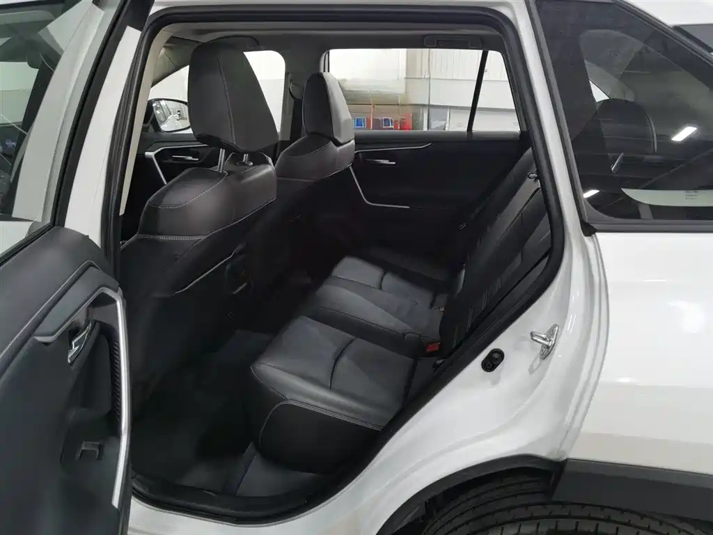 Toyota RAV4 Rongfang 2023 2.0L CVT FWD Style Plus Edition фото 15