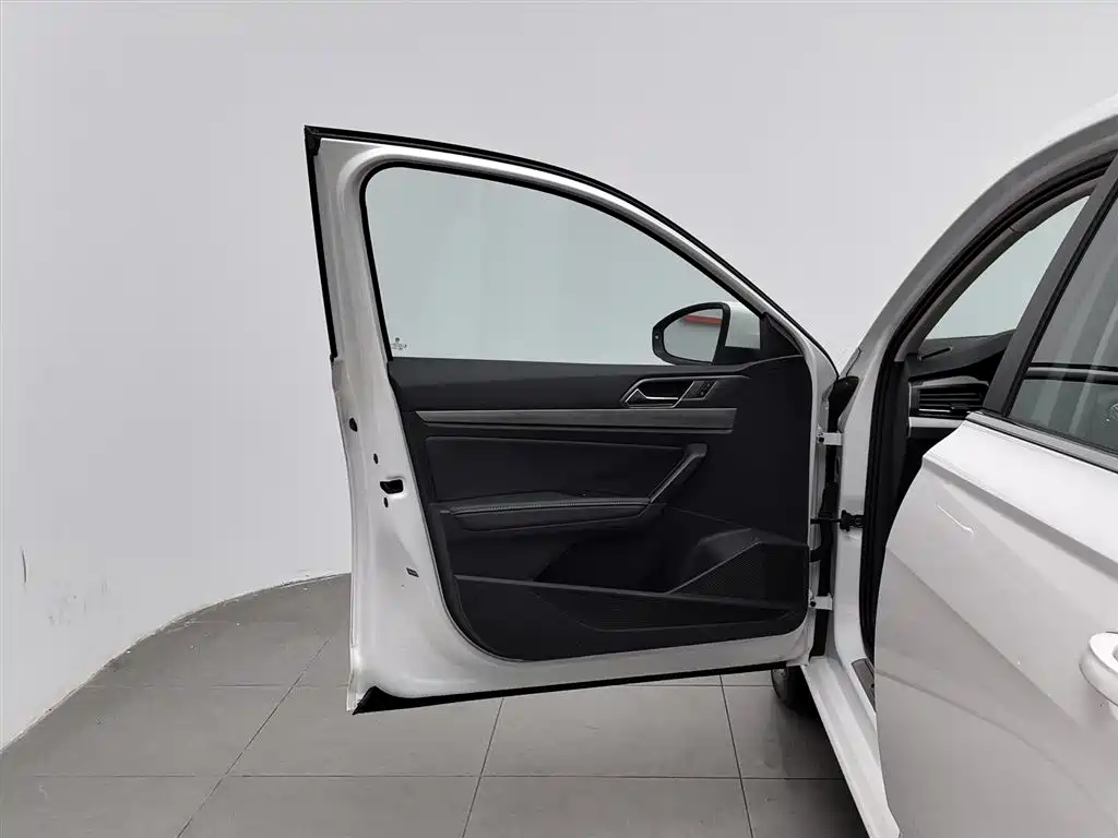 Volkswagen Lavida 2019 1.5L Manual Comfort Edition China VI фото 8
