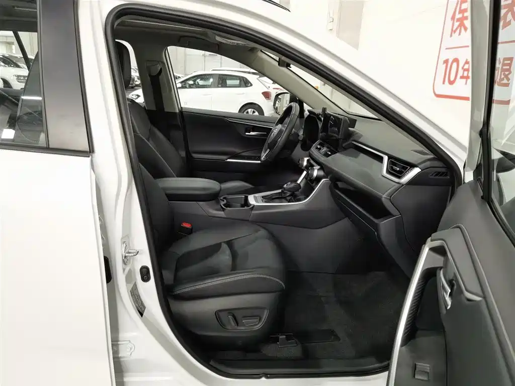 Toyota RAV4 Rongfang 2023 2.0L CVT FWD Style Plus Edition фото 23
