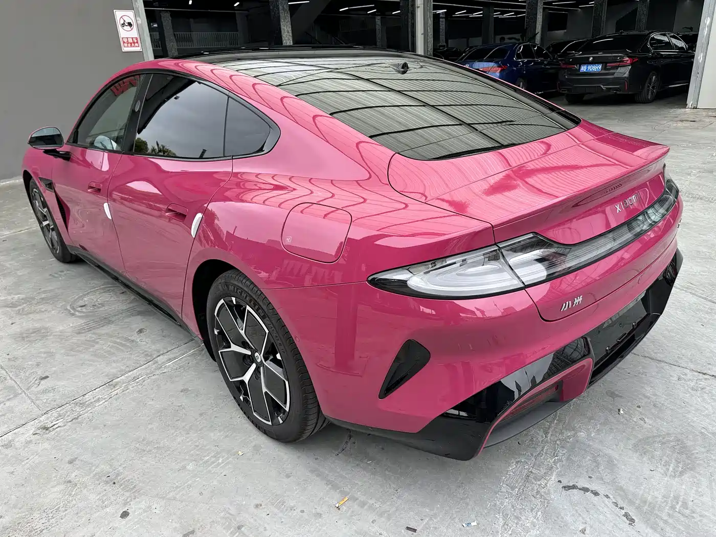 XIAOMI CAR XIAOMI SU7