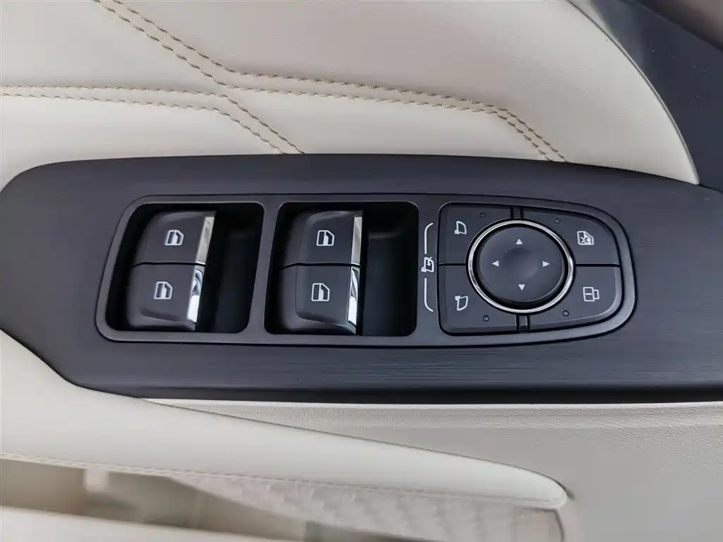 Haval Shenshou 2022 2.0T Smart Premium AWD Edition фото 9