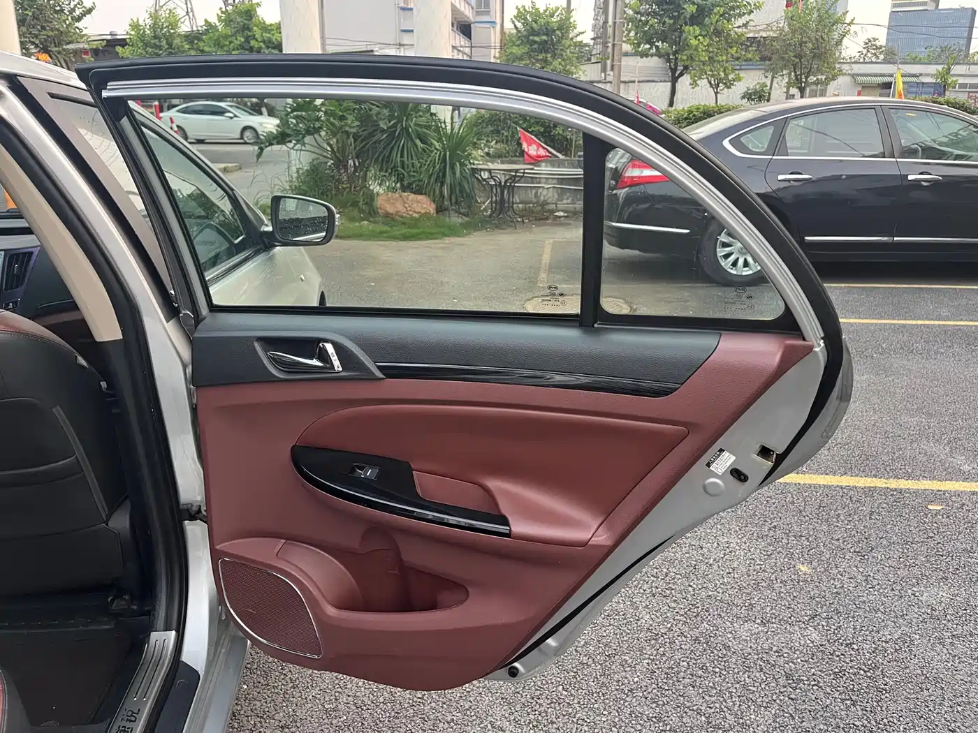 BYD Surui 2015 1.5L Automatic Luxury Model фото 16