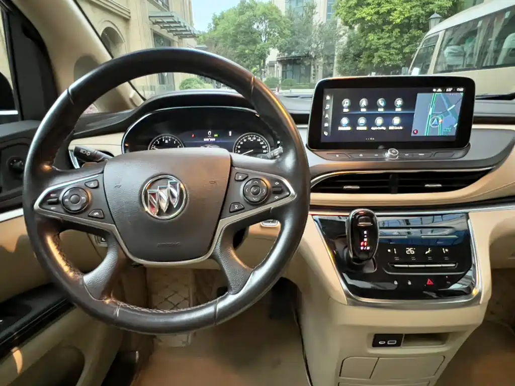 Фото 18 - Buick GL8