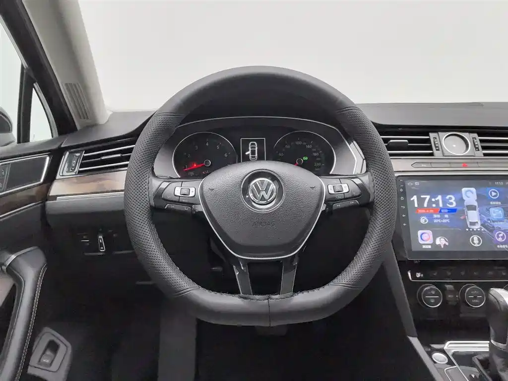 Volkswagen Magotan 2018 330TSI DSG Luxury фото 11