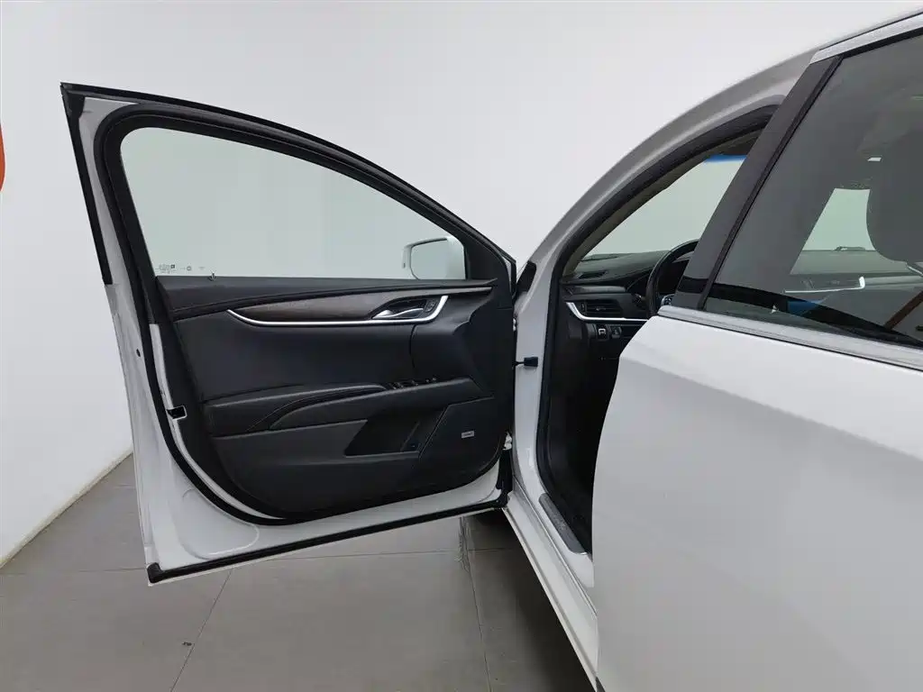 Cadillac XTS 2018 28T Elite фото 8