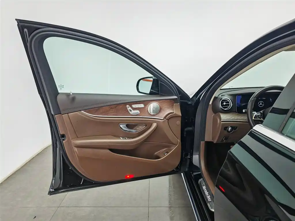 Mercedes-Benz E-Class 2022 Facelift E 300 L Luxury Style фото 8