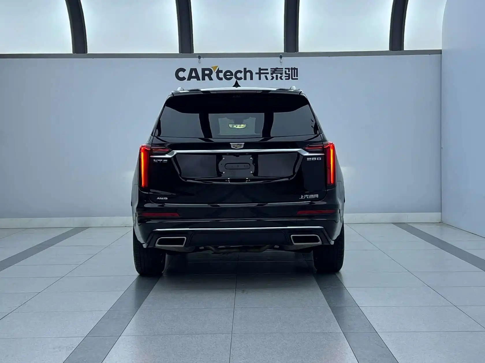 Фото 7 - Cadillac XT6