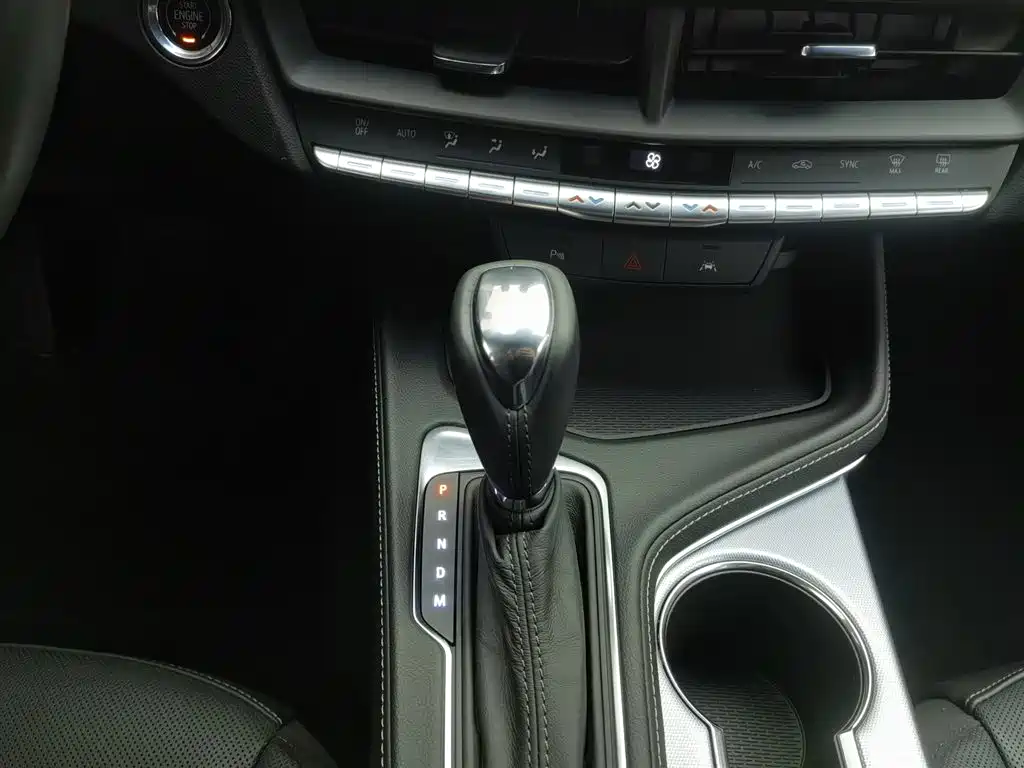 Cadillac CT4 2023 25T Luxury Model фото 13