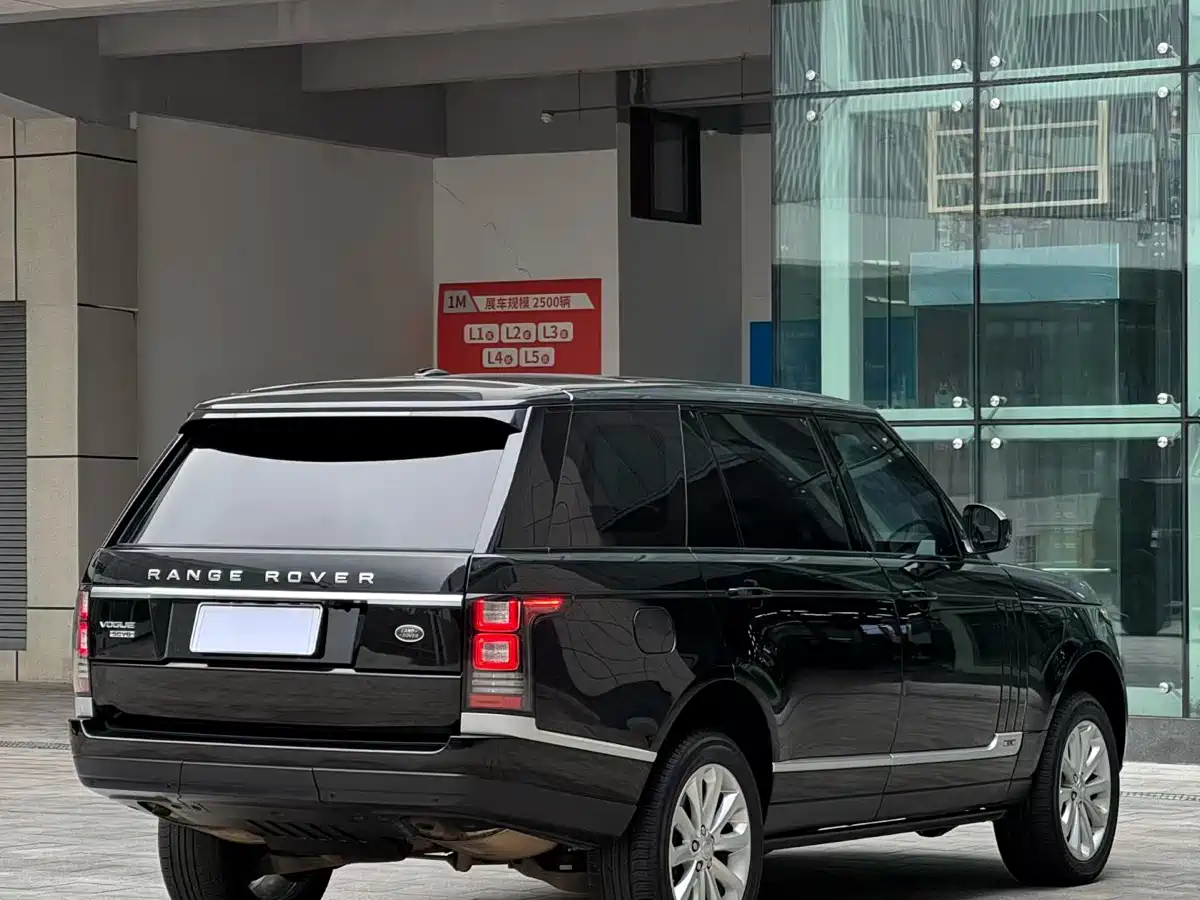 Land Rover Range Rover 2016 3.0 SC V6 Vogue LWB фото 3