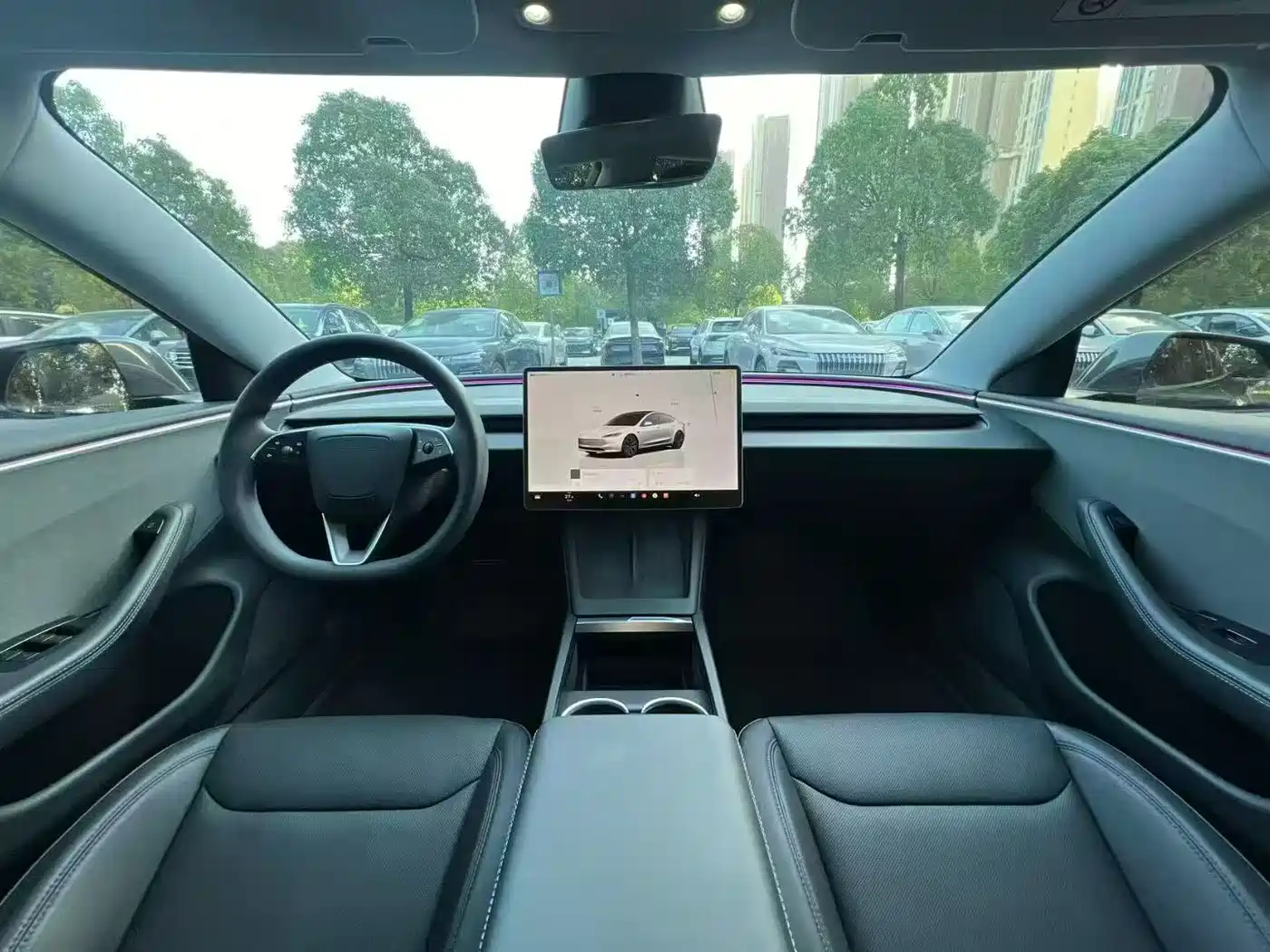 TESLA MODEL 3