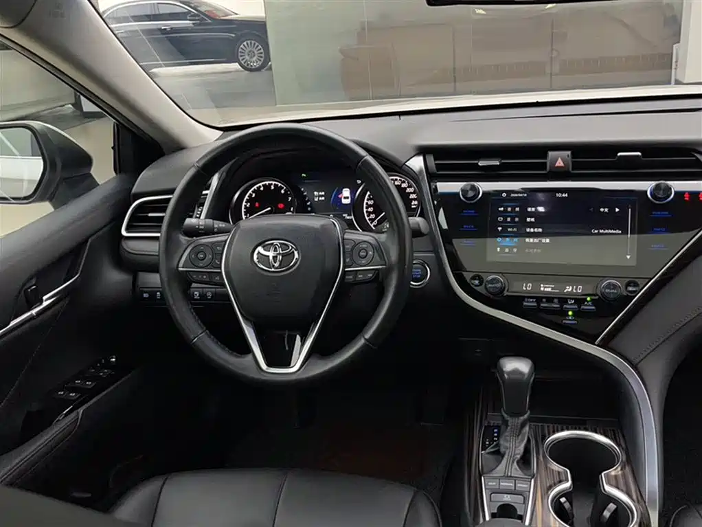 Toyota Camry 2019 2.5G Luxury Edition China VI фото 17