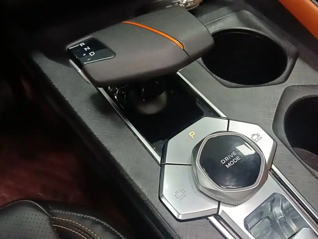 Changan UNI-V iDD 2023 2023 Smart Electric iDD 1.5T 113km Smart Fun Type (Rapid Edition)