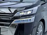 Фото 3 - Toyota Vellfire