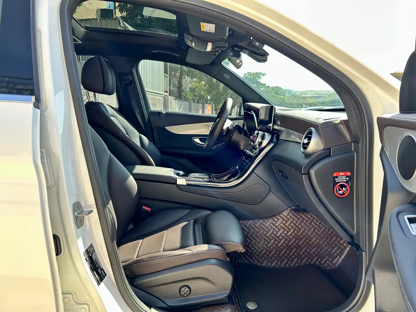 Mercedes-Benz GLC 2022 Facelift III GLC 260 L 4MATIC Dynamic фото 12