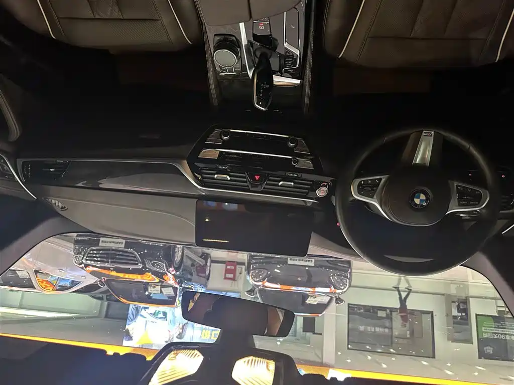 BMW 5 Series 2022 525Li M Sport Package фото 15