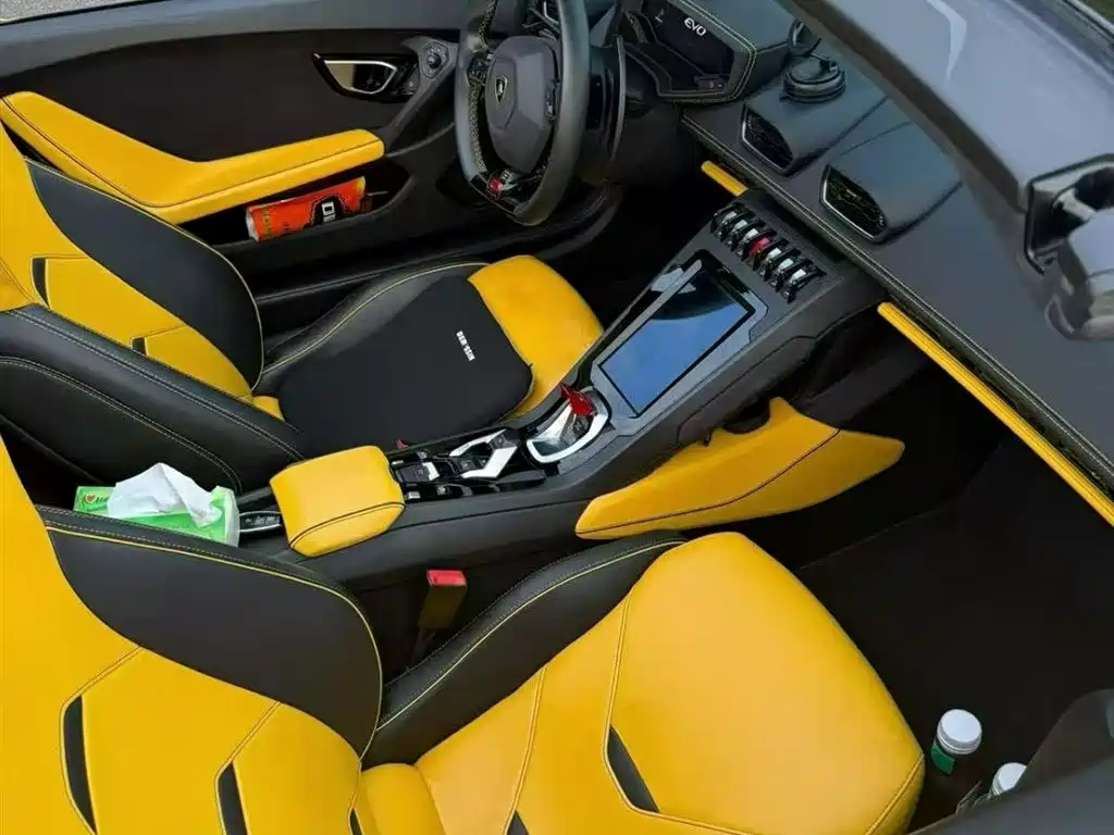 Lamborghini Huracán 2020 Huracán EVO RWD Spyder фото 2