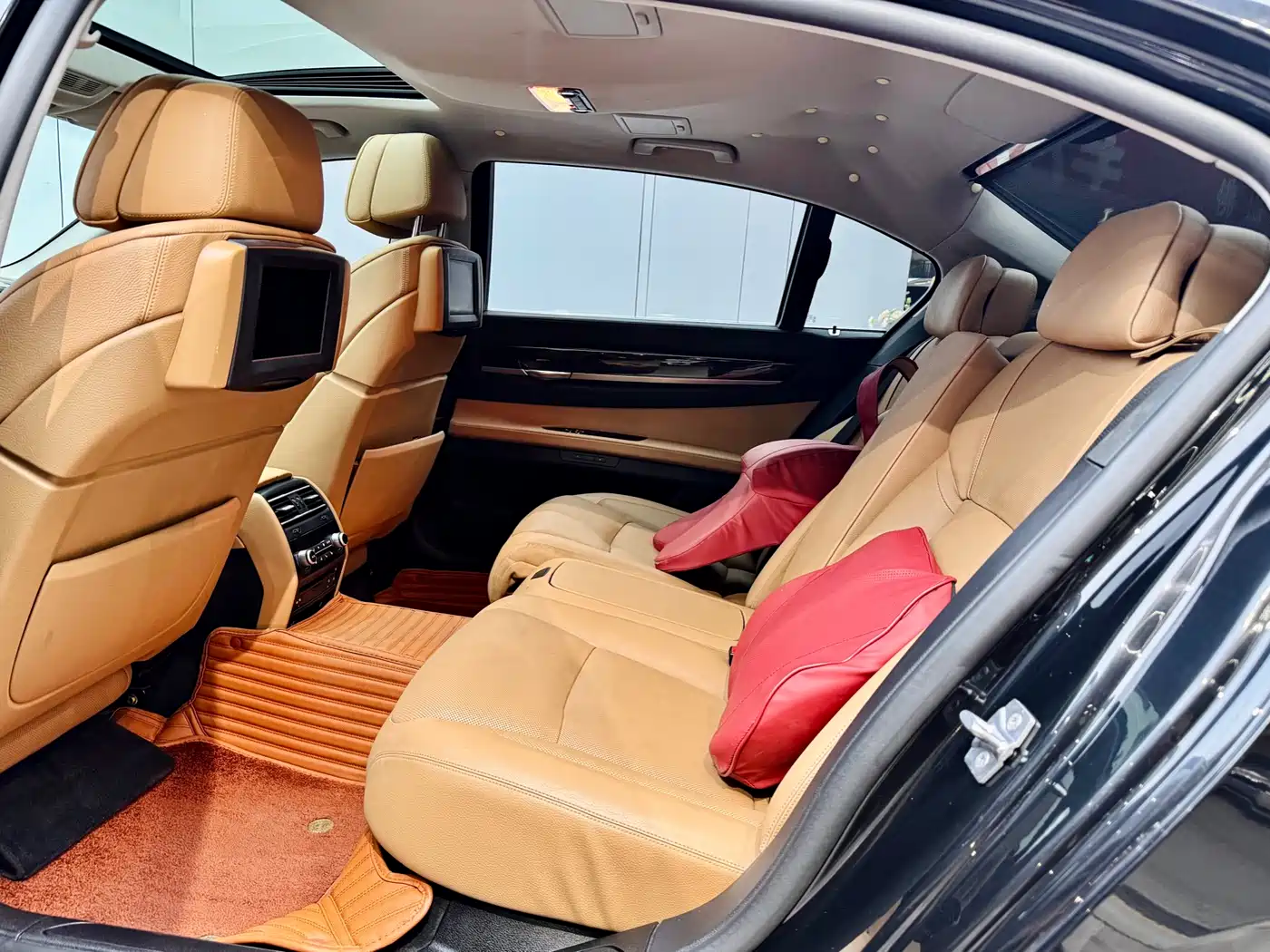 BMW 7 Series 2009 730Li Luxury фото 10