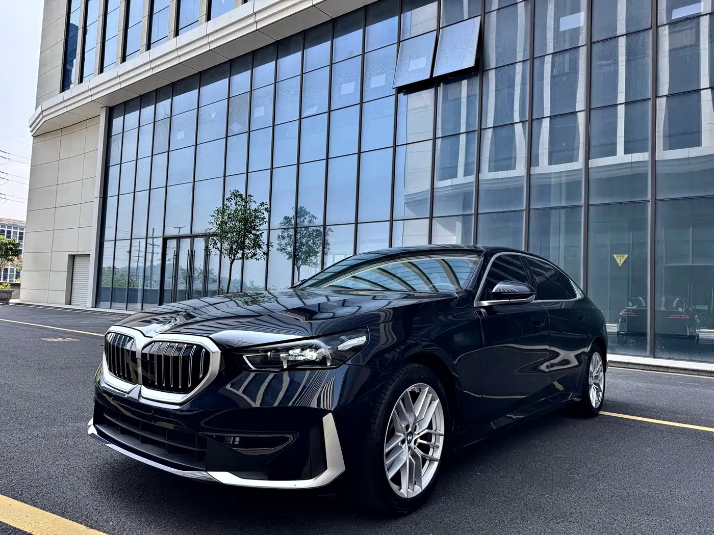 BMW 5 Series 2024 525Li M Sport Package