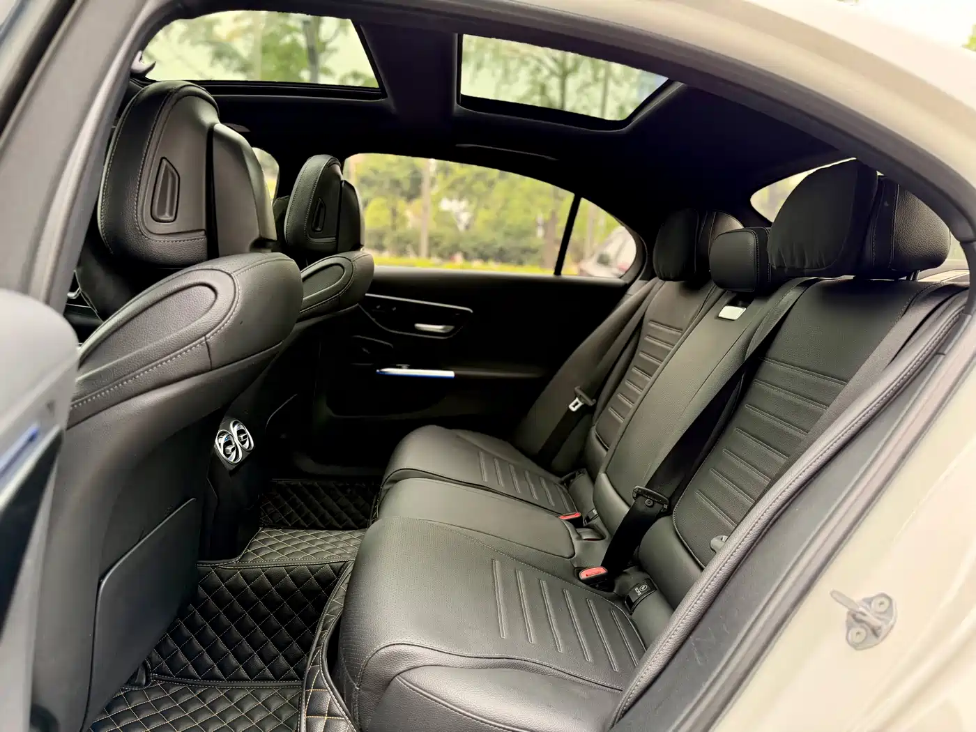 Mercedes-Benz C-Class 2023 C 260 L Sport фото 13