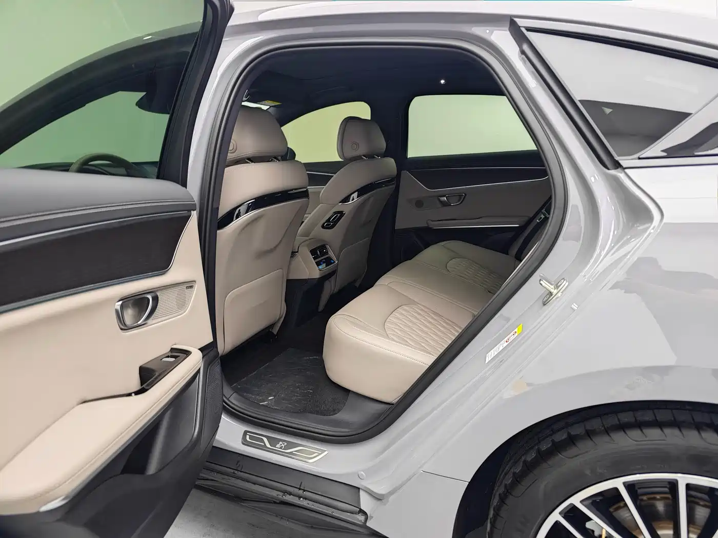 BYD Han 2025 DM-i Smart Driving Edition 125KM LiDAR Flagship фото 4