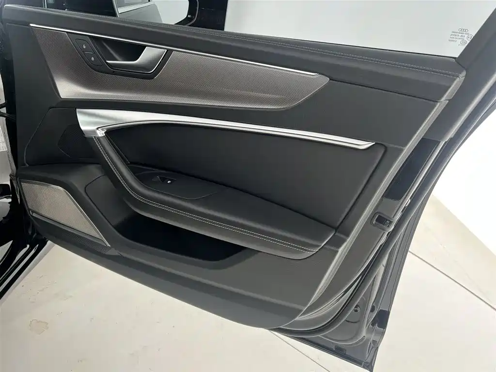 Audi A6L 2022 55 TFSI quattro Premium Dynamic фото 30