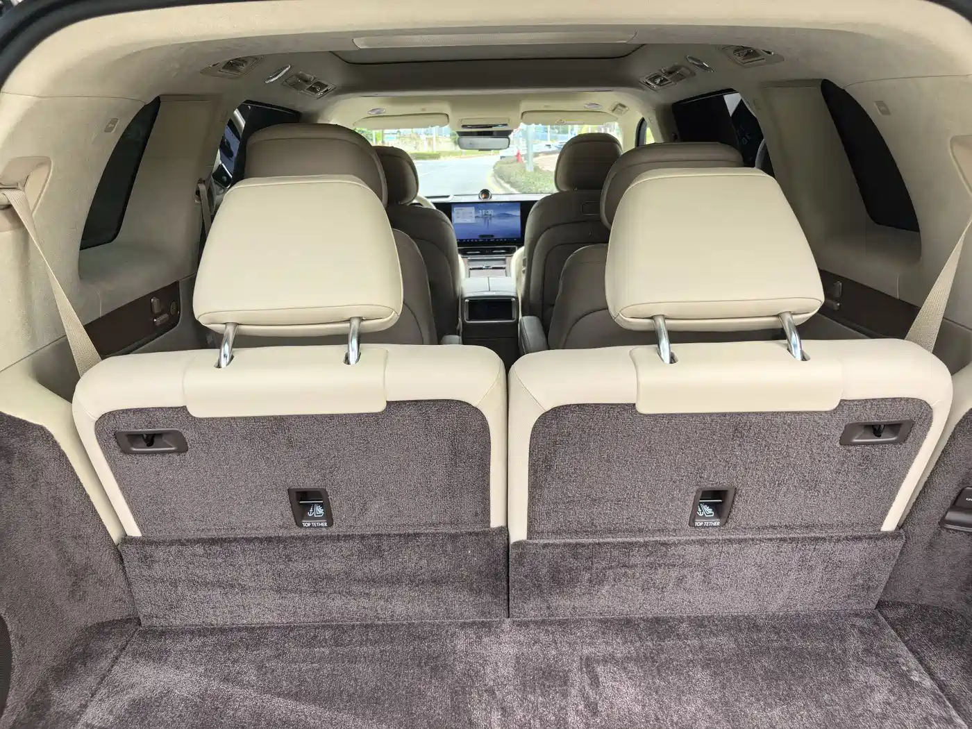 AITO Wenjie AITO M9 2024 Extended Range Ultra 42kWh 6-Seater фото 7